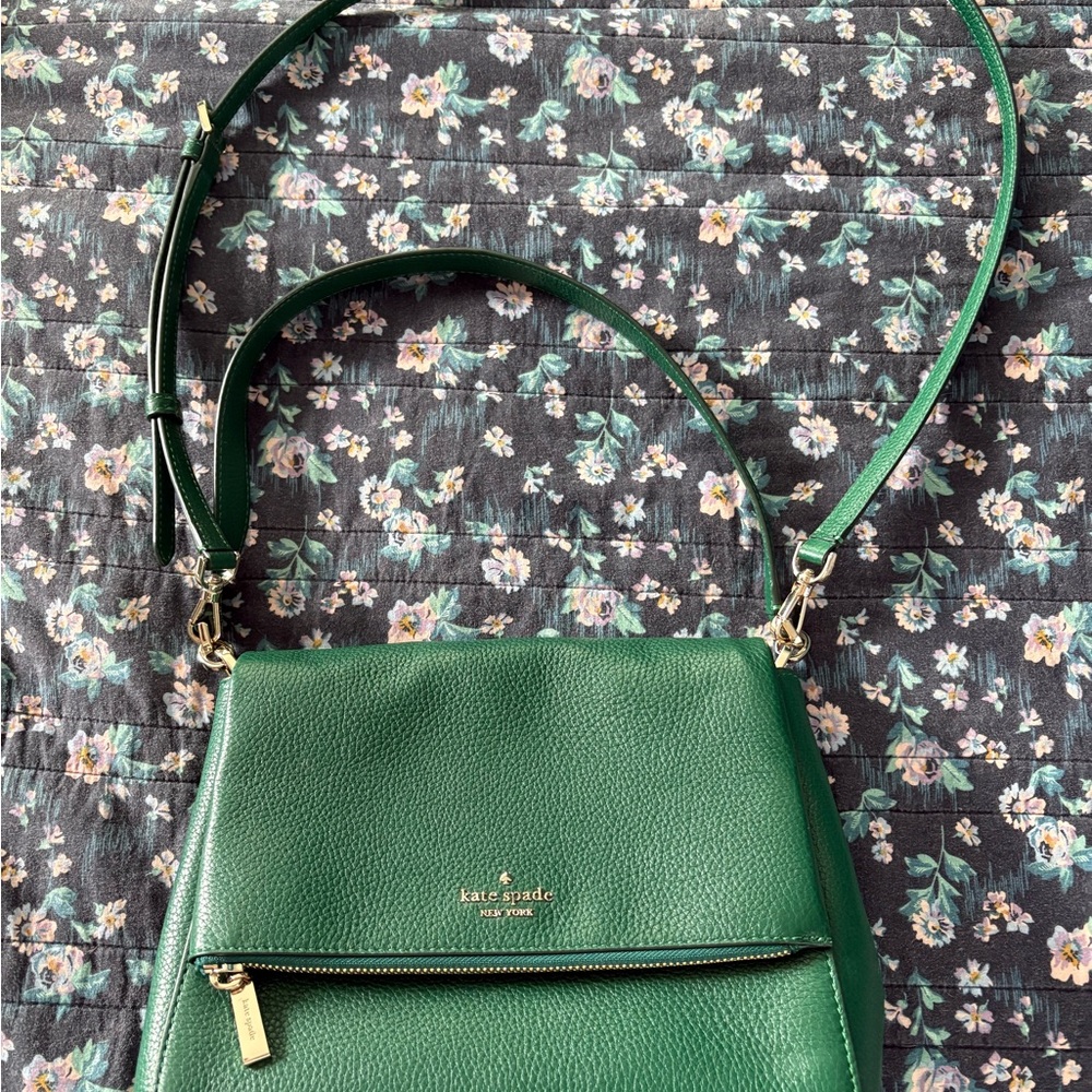 Kate Spade Green Shoulder Bag with Gold Hardware